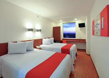One Querétaro Aeropuerto Hotel hotel thumbnail 7