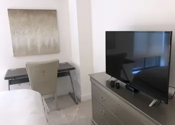 One Bedroom Suite hotel thumbnail 4