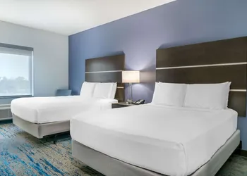 Comfort Inn & Suites Adrian hotel thumbnail 7