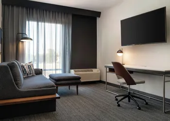 Courtyard by Marriott Fresno Clovis hotel thumbnail 8