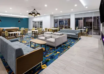 La Quinta Inn & Suites by Wyndham Locust Grove hotel thumbnail 4