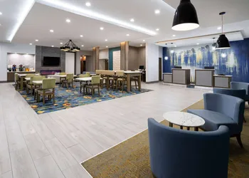 La Quinta Inn & Suites by Wyndham Locust Grove hotel thumbnail 5