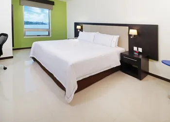 Holiday Inn Express Tuxpan by IHG hotel thumbnail 2