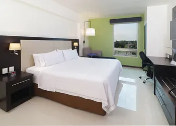 Holiday Inn Express Tuxpan by IHG hotel thumbnail 4
