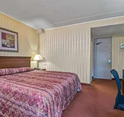 HomeSpring Inn & Studios hotel detail image 5