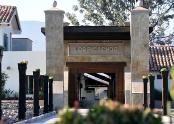 Hacienda Los Picachos hotel thumbnail 2