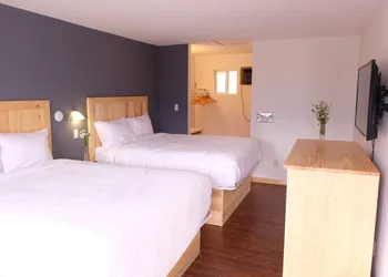 Golden Village Lodge hotel thumbnail 5