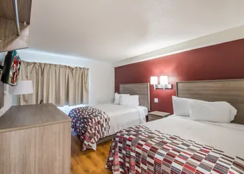 Red Roof Inn Rochester – Airport hotel thumbnail 6