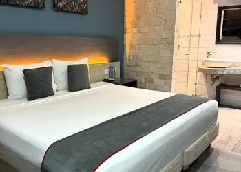 Illusion Xpress (Attraction Hotel Deluxe) hotel thumbnail 5