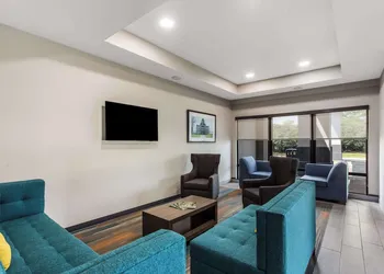 MainStay Suites Bourbonnais - Kankakee hotel thumbnail 3