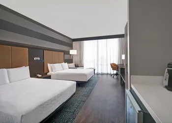 Holiday Inn Express Houston - Galleria Area by IHG hotel thumbnail 6