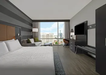 Holiday Inn Express Houston - Galleria Area by IHG hotel thumbnail 7