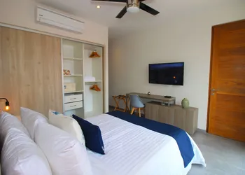 The Gallery Apartments hotel thumbnail 5
