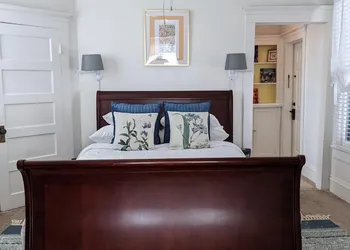 Old Powder House Inn hotel thumbnail 3