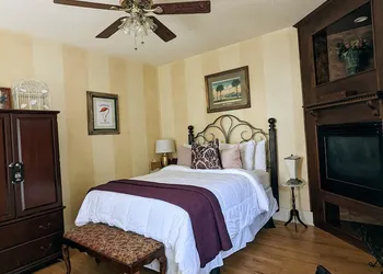 Old Powder House Inn hotel thumbnail 7