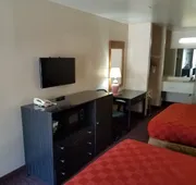 Olive Tree Inn & Suites, a Howard Johnson by Wyndham hotel detail image 3