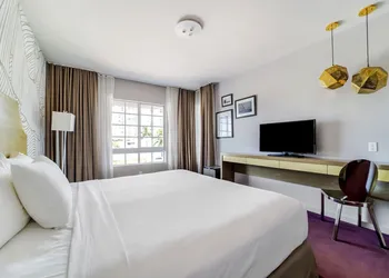 Alamo Hotel hotel thumbnail 5