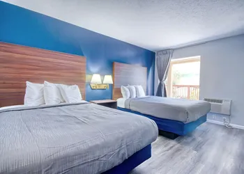 South Seas Ocean Front hotel thumbnail 2