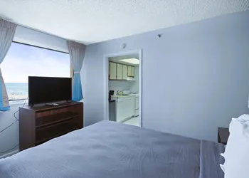 South Seas Ocean Front hotel thumbnail 6