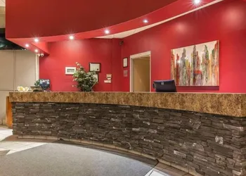 Wyndham Garden Medicine Hat Conference Center hotel thumbnail 2