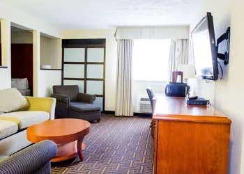 Wyndham Garden Medicine Hat Conference Center hotel thumbnail 8