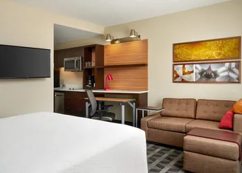 TownePlace Suites by Marriott Leesburg hotel thumbnail 5