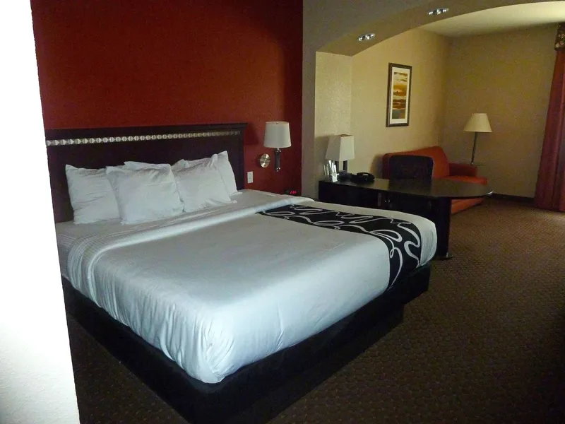 Americas Best Value Inn & Suites Gun Barrel City hotel detail image 6
