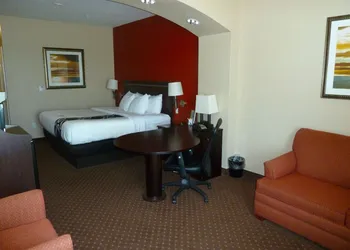 Americas Best Value Inn & Suites Gun Barrel City hotel thumbnail 7