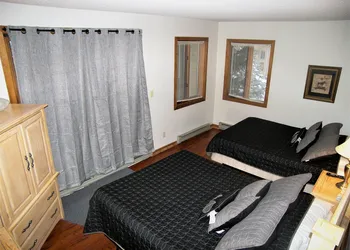 Fox Pine Lodge Hotel Room 2 hotel thumbnail 6