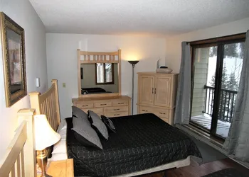 Fox Pine Lodge Hotel Room 2 hotel thumbnail 7