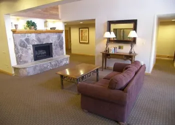 Fox Pine Lodge Hotel Room 2 hotel thumbnail 8