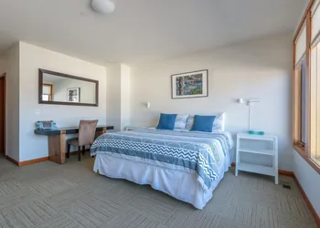 ALOFT Airy Design Townhouse with Columbia River View by RedAwning hotel thumbnail 5