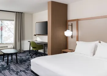 Fairfield by Marriott Inn & Suites Savannah I-95 North hotel thumbnail 7