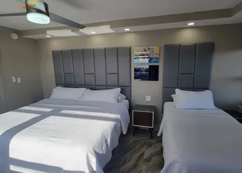 Alexander Hotel hotel thumbnail 2