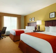Garner Hotel Decatur - Forsyth by IHG hotel detail image 4