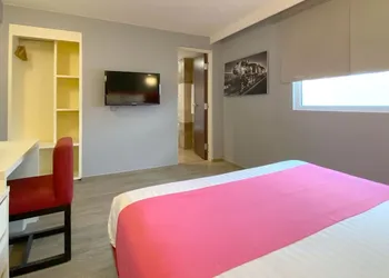 Hotel MX forum buenavista CDMX, Trademark by Wyndham hotel thumbnail 6