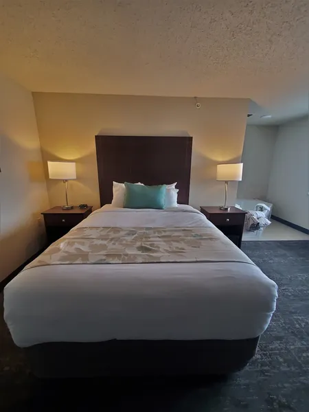 Cobblestone Suites Oshkosh hotel detail image 6
