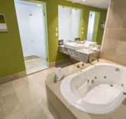 Holiday Inn Queretaro Zona Krystal by IHG hotel detail image 4