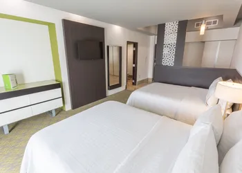 Holiday Inn Queretaro Zona Krystal by IHG hotel thumbnail 6