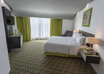 Holiday Inn Queretaro Zona Krystal by IHG hotel thumbnail 7