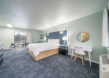 The Hamilton - Lakefront & Studio Suites, Hot Springs hotel thumbnail 5