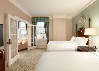 Fairmont Chateau Laurier hotel thumbnail 4