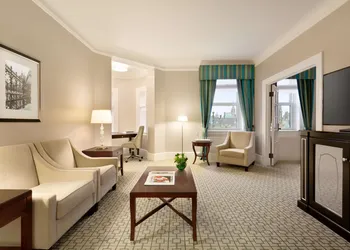 Fairmont Chateau Laurier hotel thumbnail 5