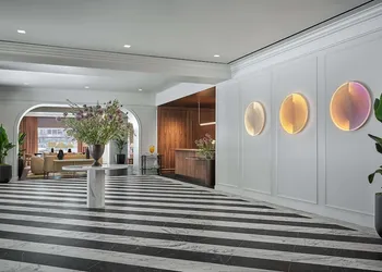 Pendry Chicago hotel thumbnail 2