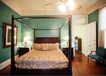 Degas House hotel thumbnail 4