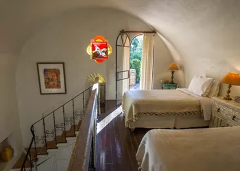 Villa Santa Monica hotel thumbnail 7