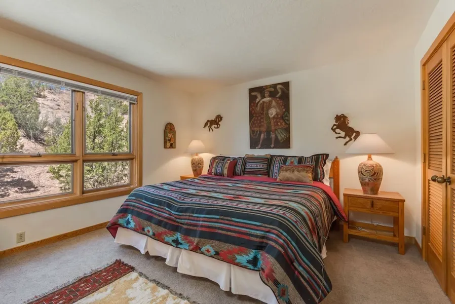 Acoma - Majestic Views, Near the Santa Fe Opera and Four Seasons in Tesuque hotel detail image 2