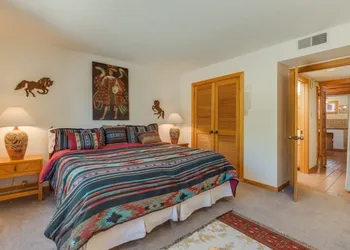 Acoma - Majestic Views, Near the Santa Fe Opera and Four Seasons in Tesuque hotel thumbnail 4