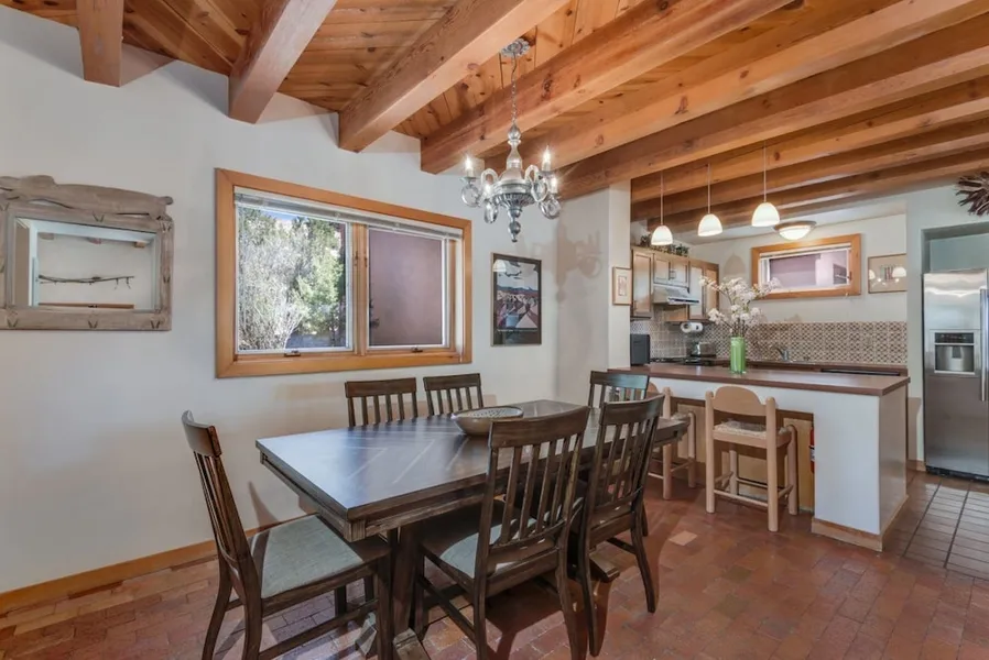 Acoma - Majestic Views, Near the Santa Fe Opera and Four Seasons in Tesuque hotel detail image 6