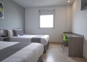 SR Hotel hotel thumbnail 4